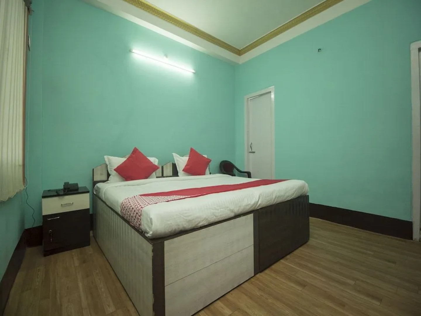 Oyo 17215 Garg Residency