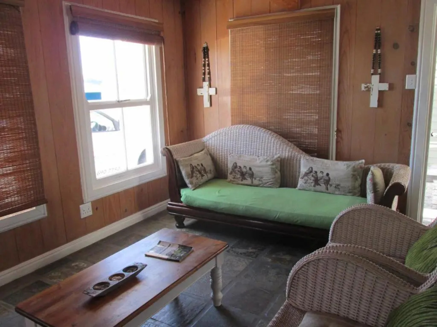 Point Village Accommodation -Linky's House