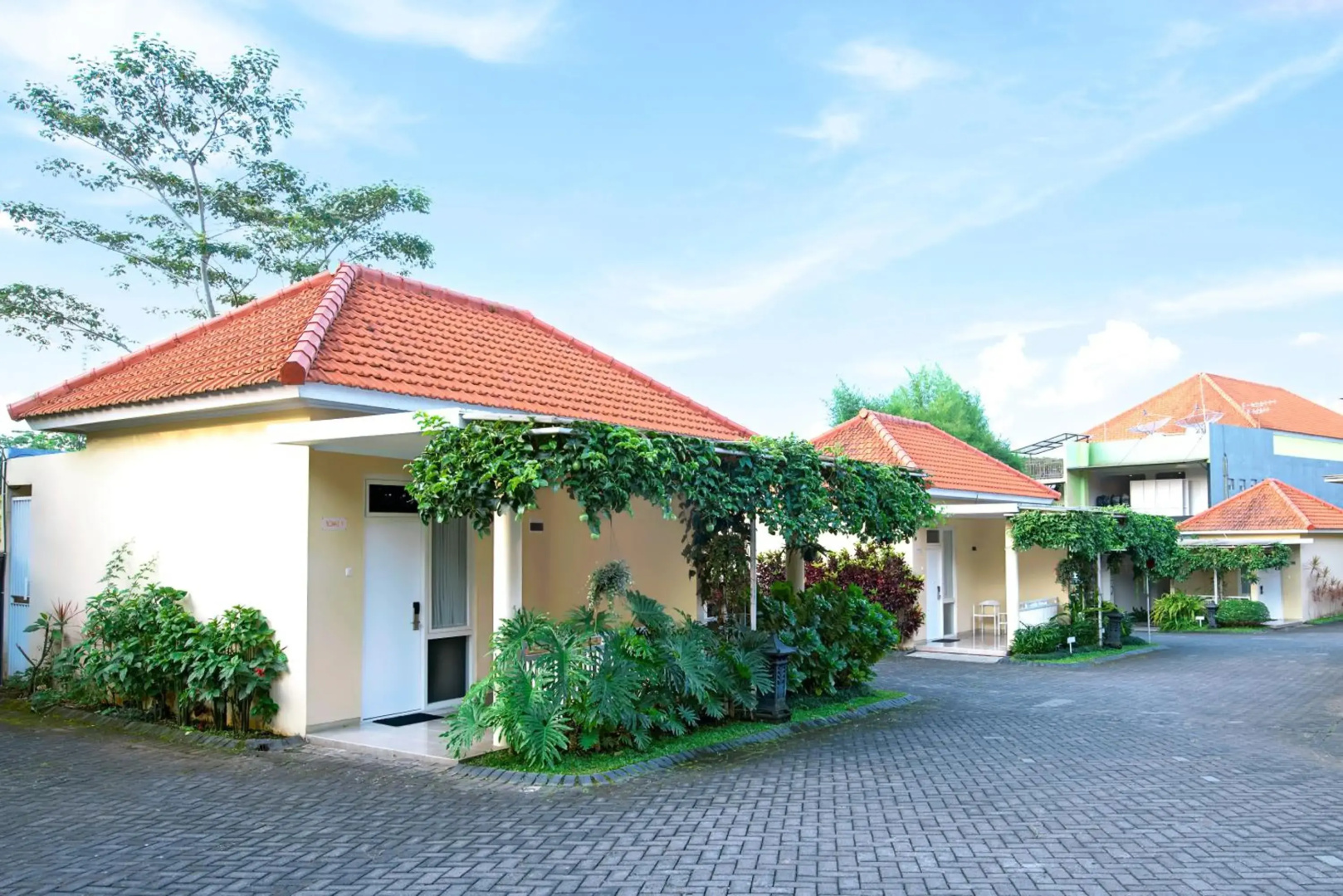 Riverstone Hotel and Cottage