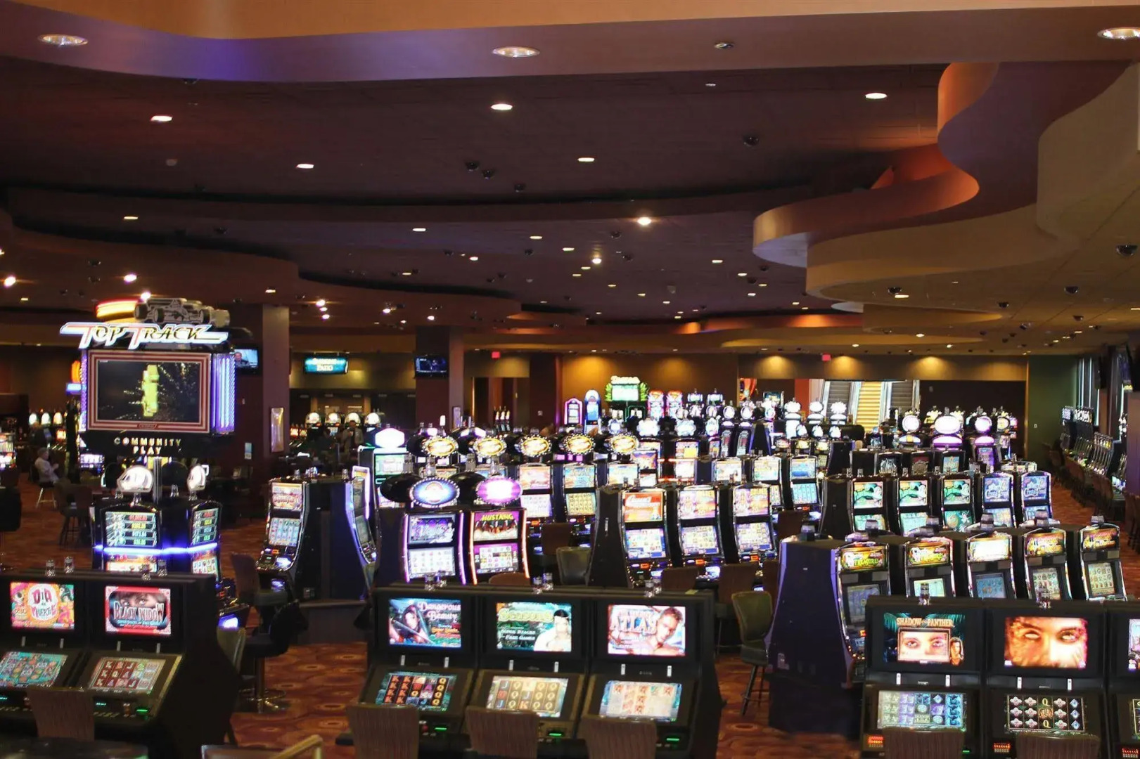 Horseshoe Black Hawk - A Caesars Rewards Destination