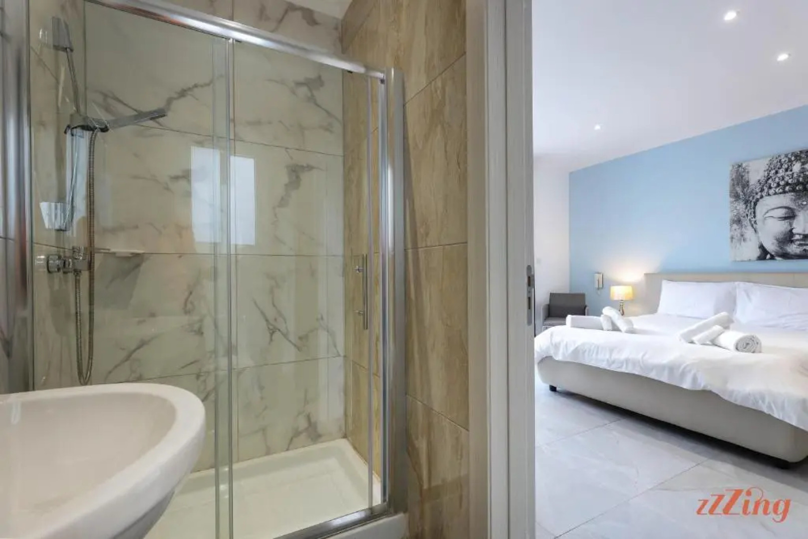 Seafront Penthouse w Unobstructed Sea Views