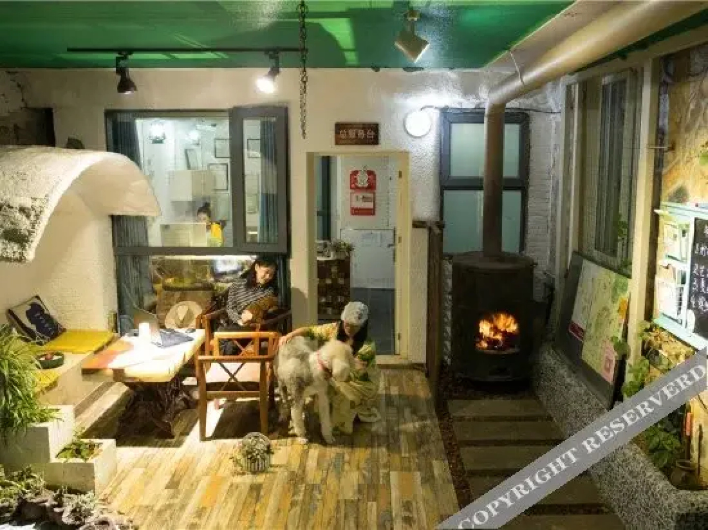 Sanyueshe Theme Inn