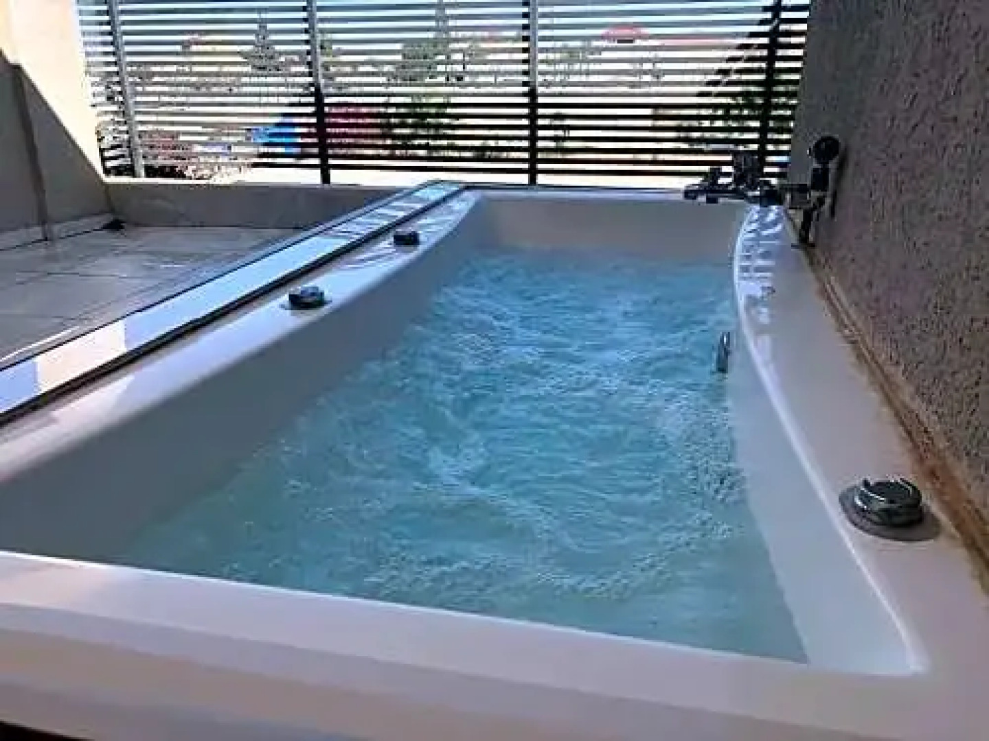 Levana in the Desert