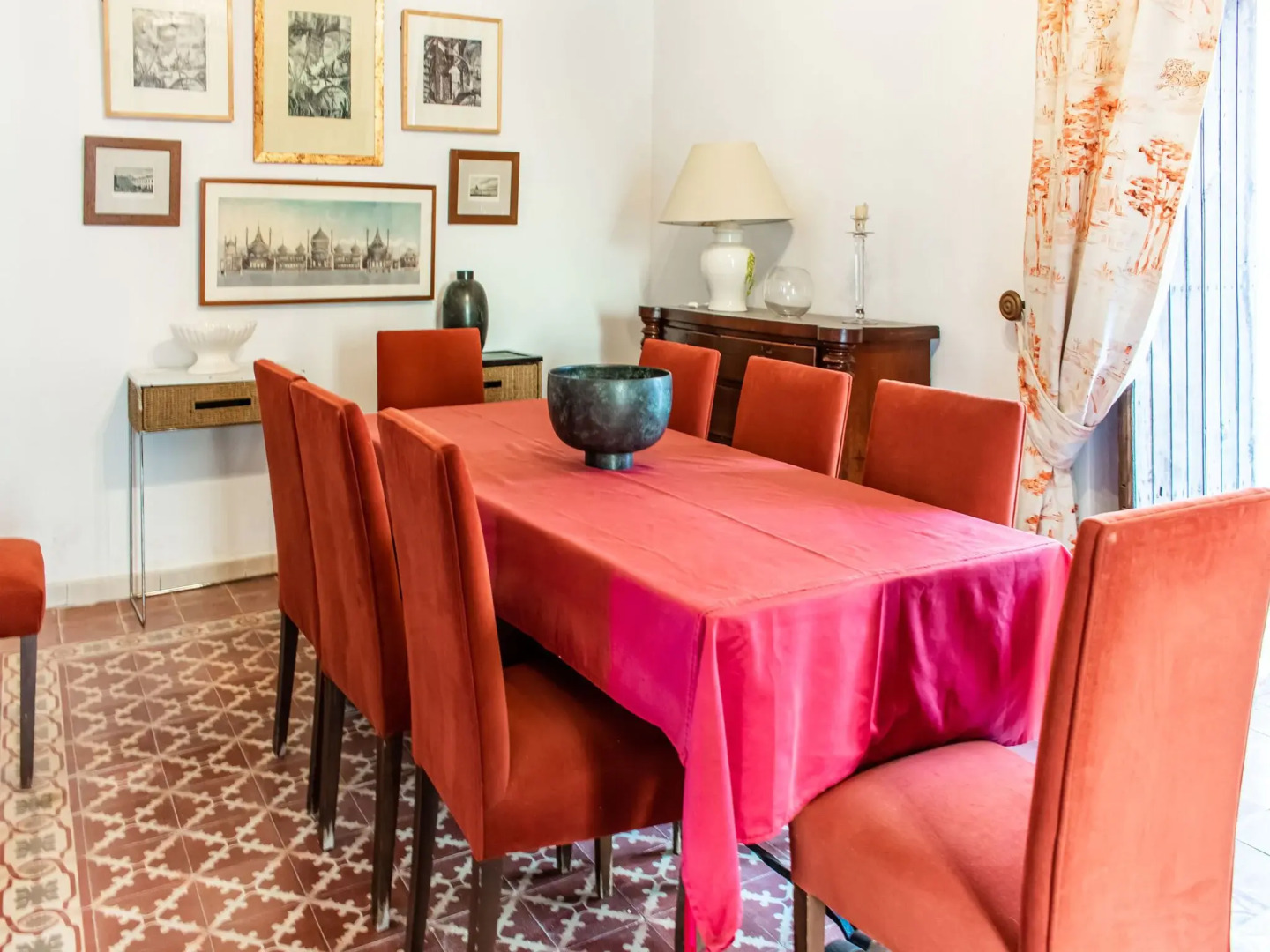 Charming Holiday Home in Fuentes de Andalucía With Pool