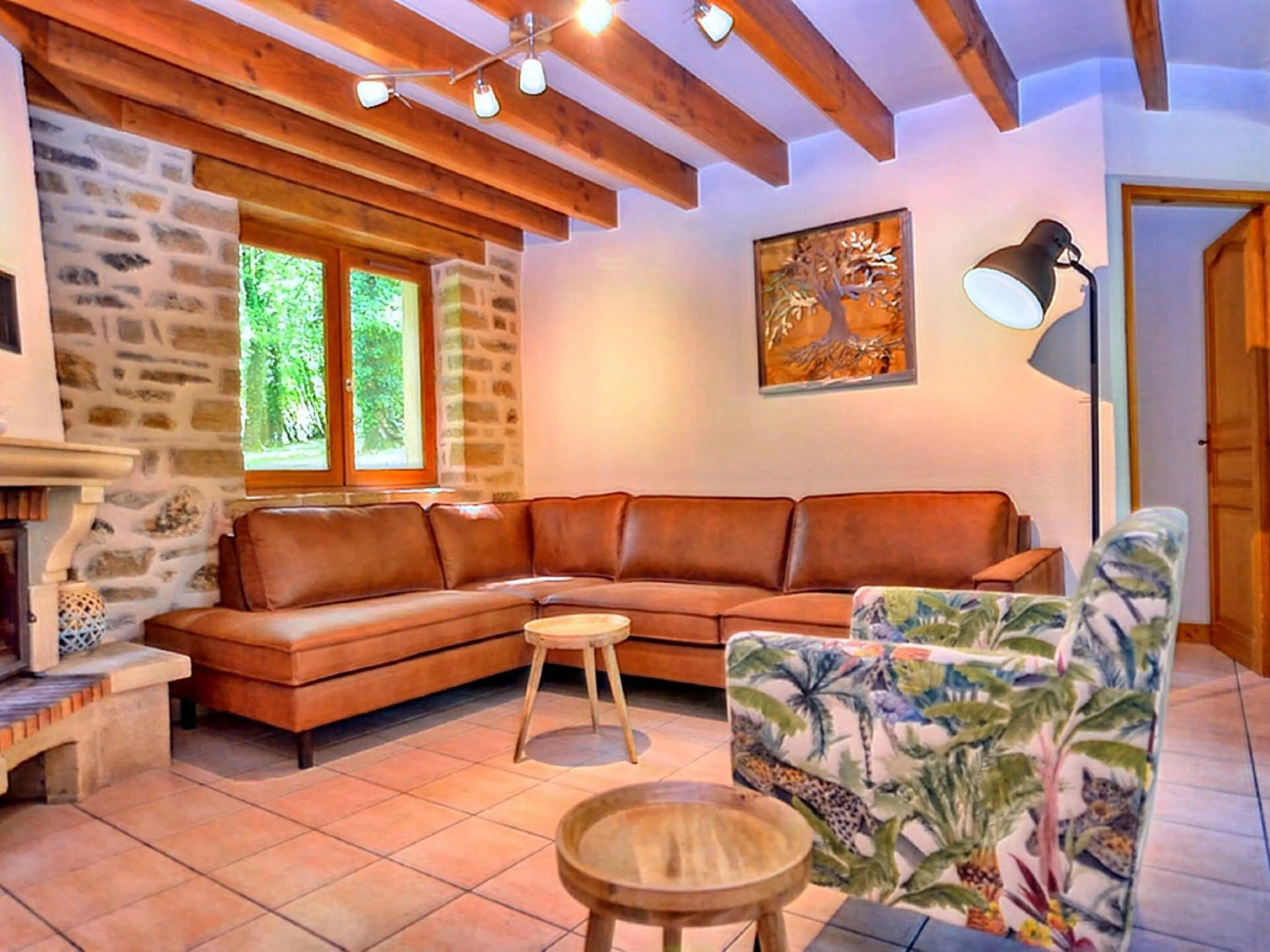 Serene Holiday Home in Cussac with Private Terrace, Barbeque