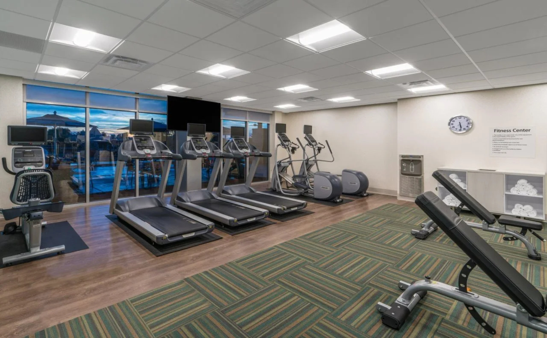 Holiday Inn Express & Suites Lake Havasu - London Bridge by IHG