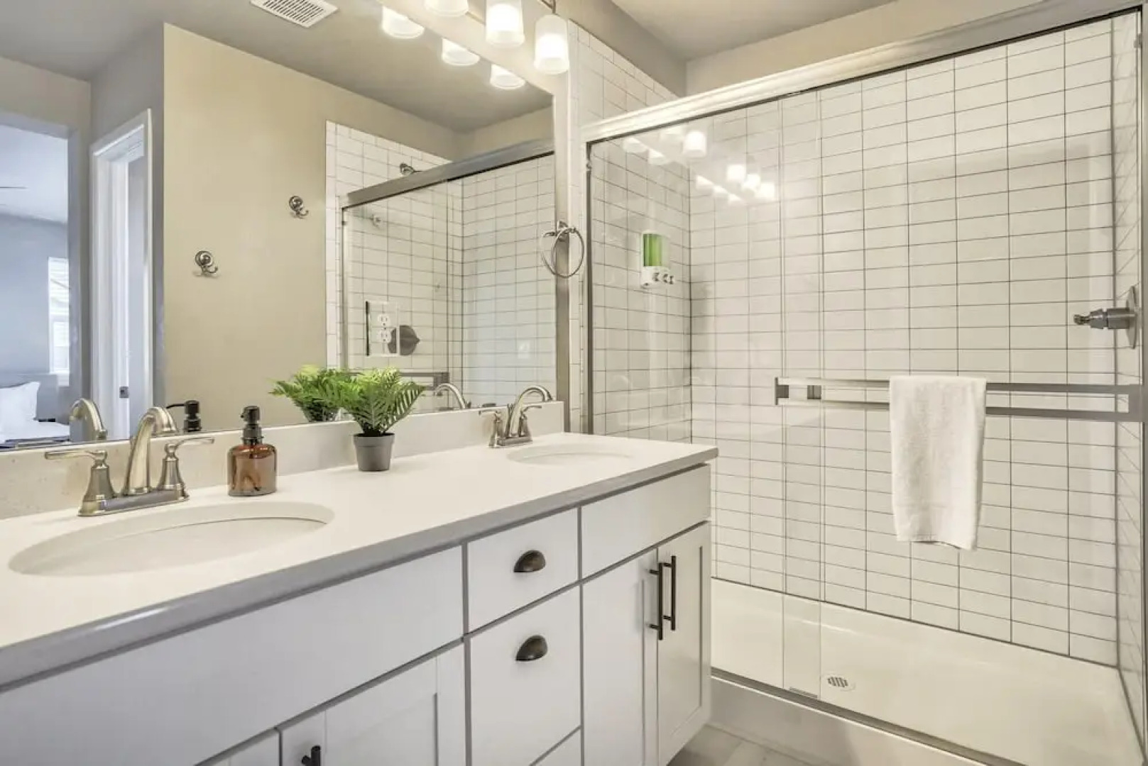 3BD Modern Home Close to Usafa