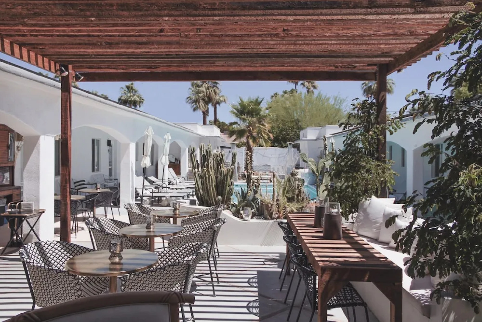 Posh Palm Springs Inn