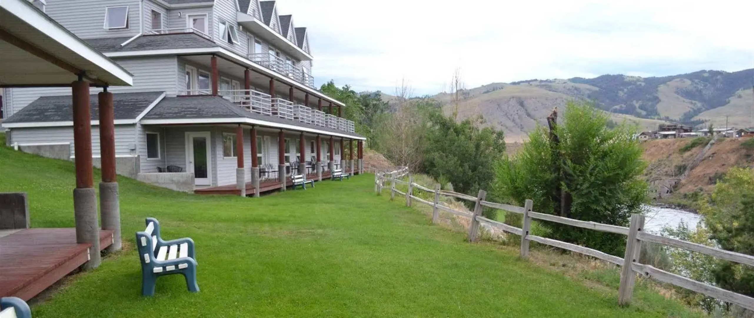 Absaroka Lodge