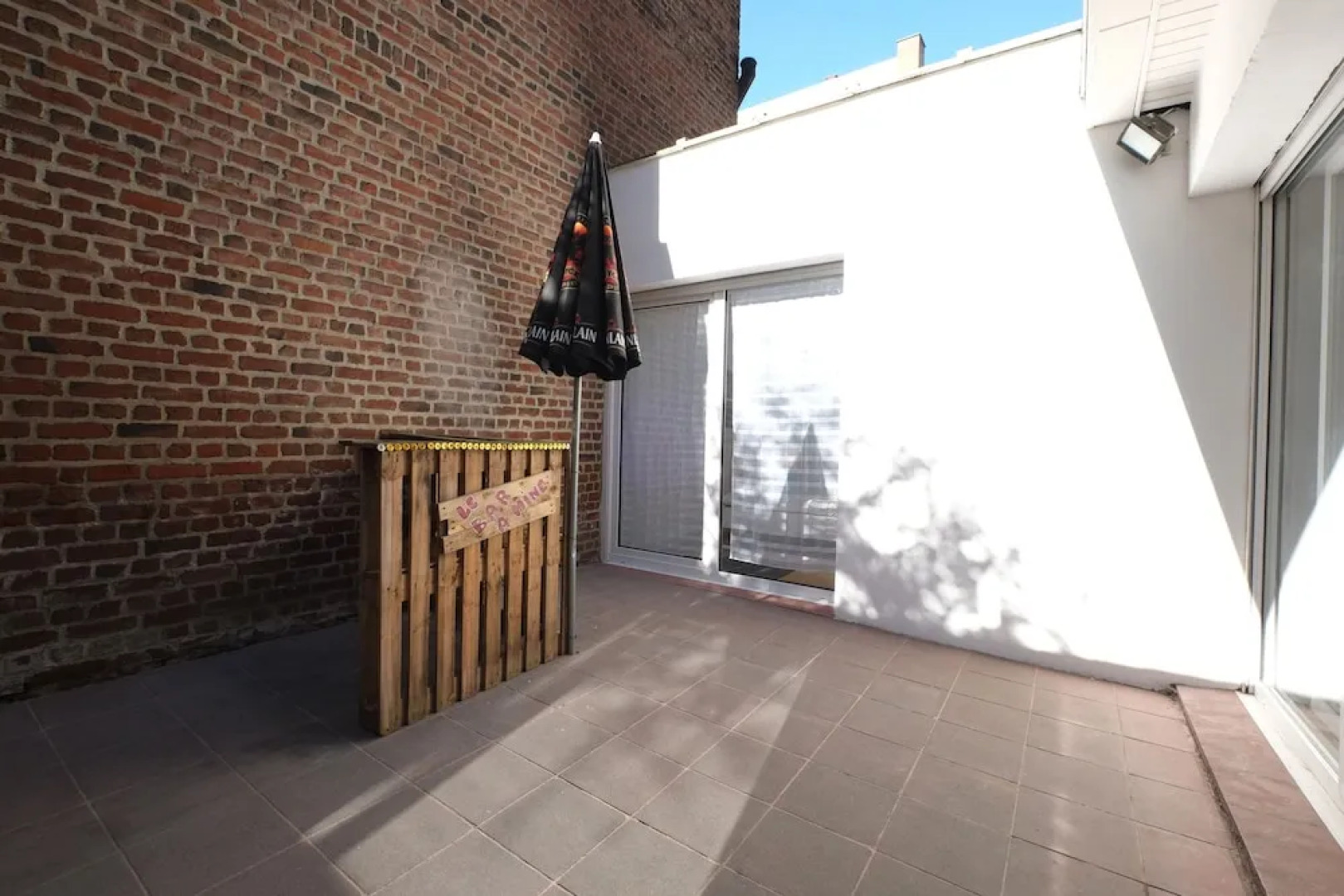 Escale de 80 m2 avec cour et parking