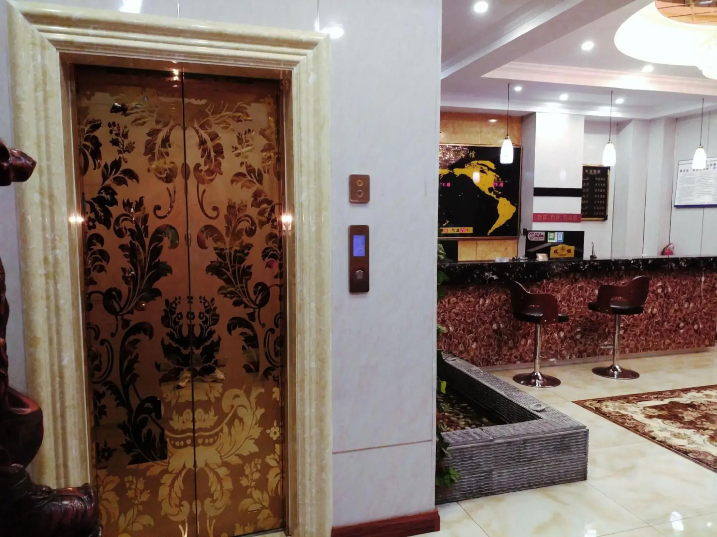 Layton Business Hotel