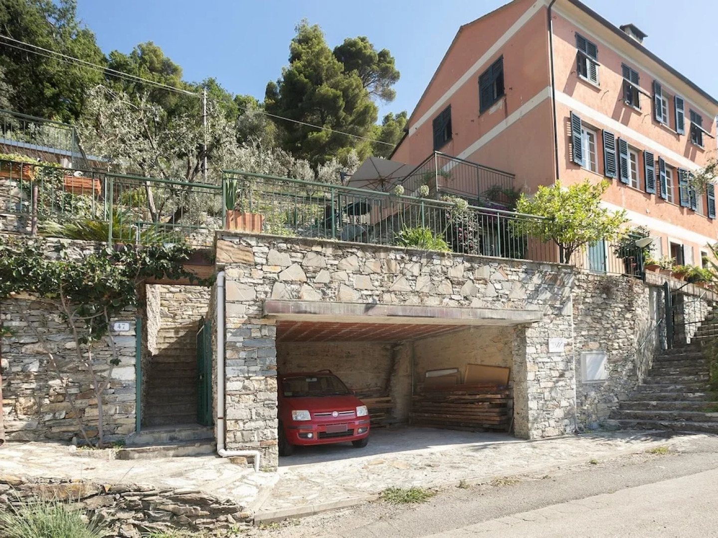 Dreamy Holiday Home in Recco With Swimming Pool