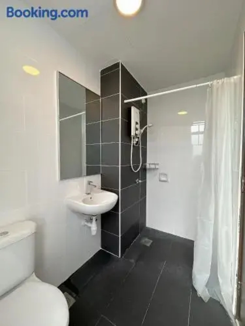 H2H - Neo Casual - Majestic Ipoh Town Center - 8pax