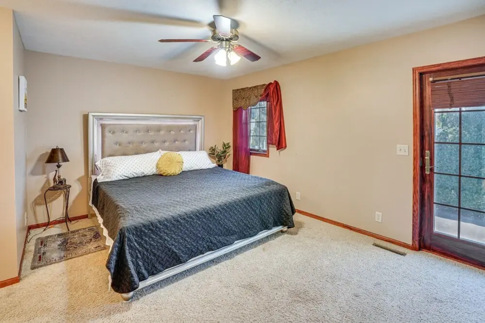 Family Vacation Rental Home ~ 1 Mi to Okabena Lake