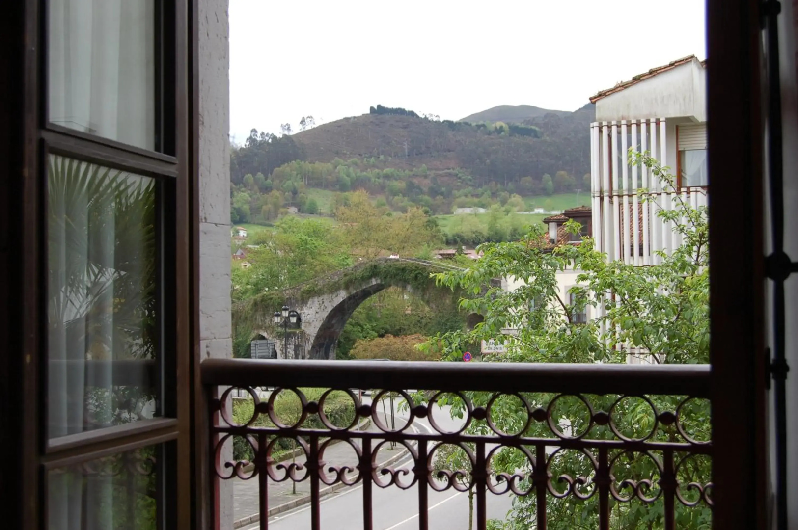 Hotel Puente Romano