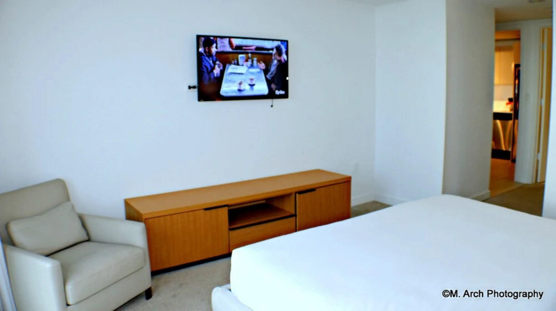 Hallandale Suites by 1stHomeRent