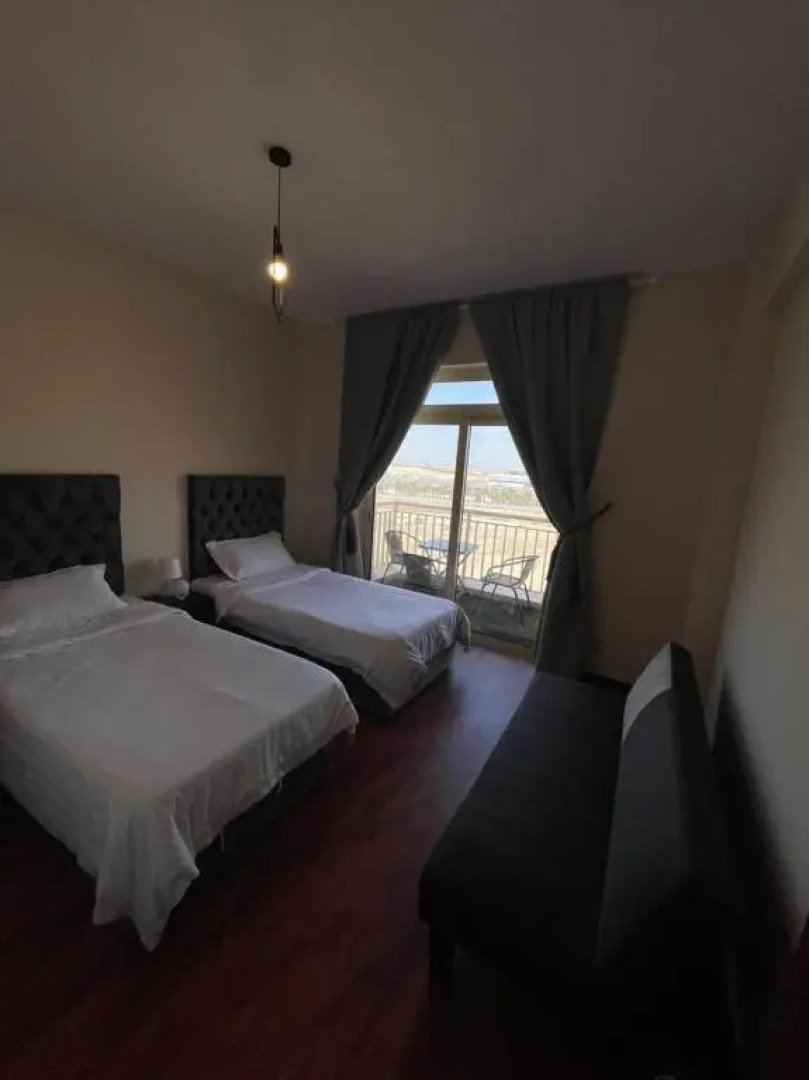 JAR Beach tower 2 city view