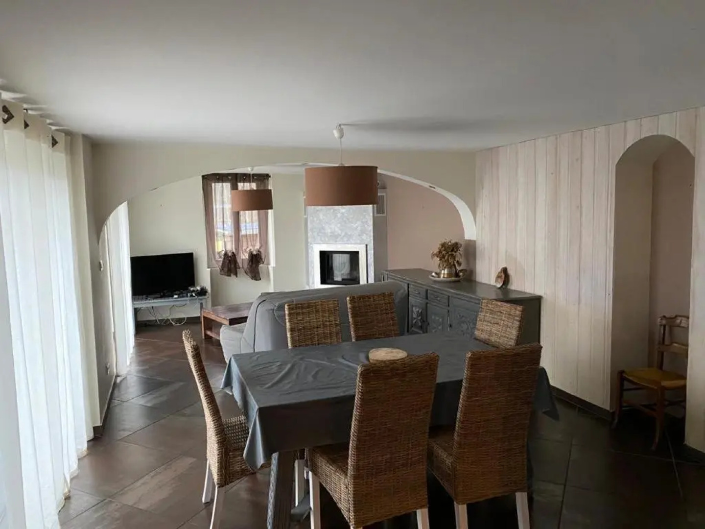 Maison au pied des montagnes à 30mn des stations