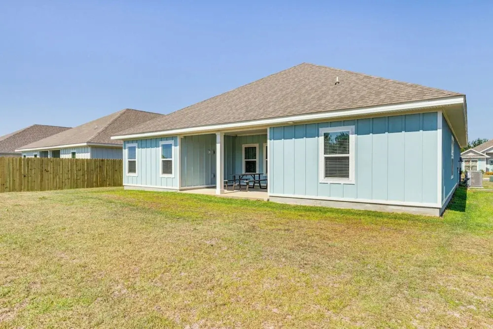 Gulf Breeze Home Rental: 8 Mi to Pensacola Beach!