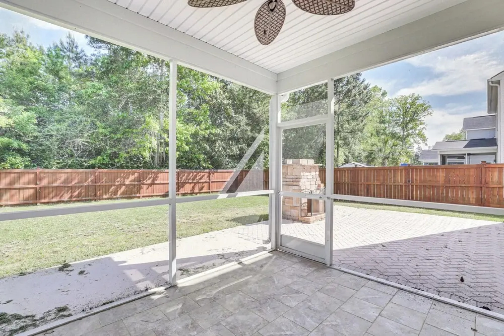 Pet-friendly Ladson Home: 23 Mi to Charleston!