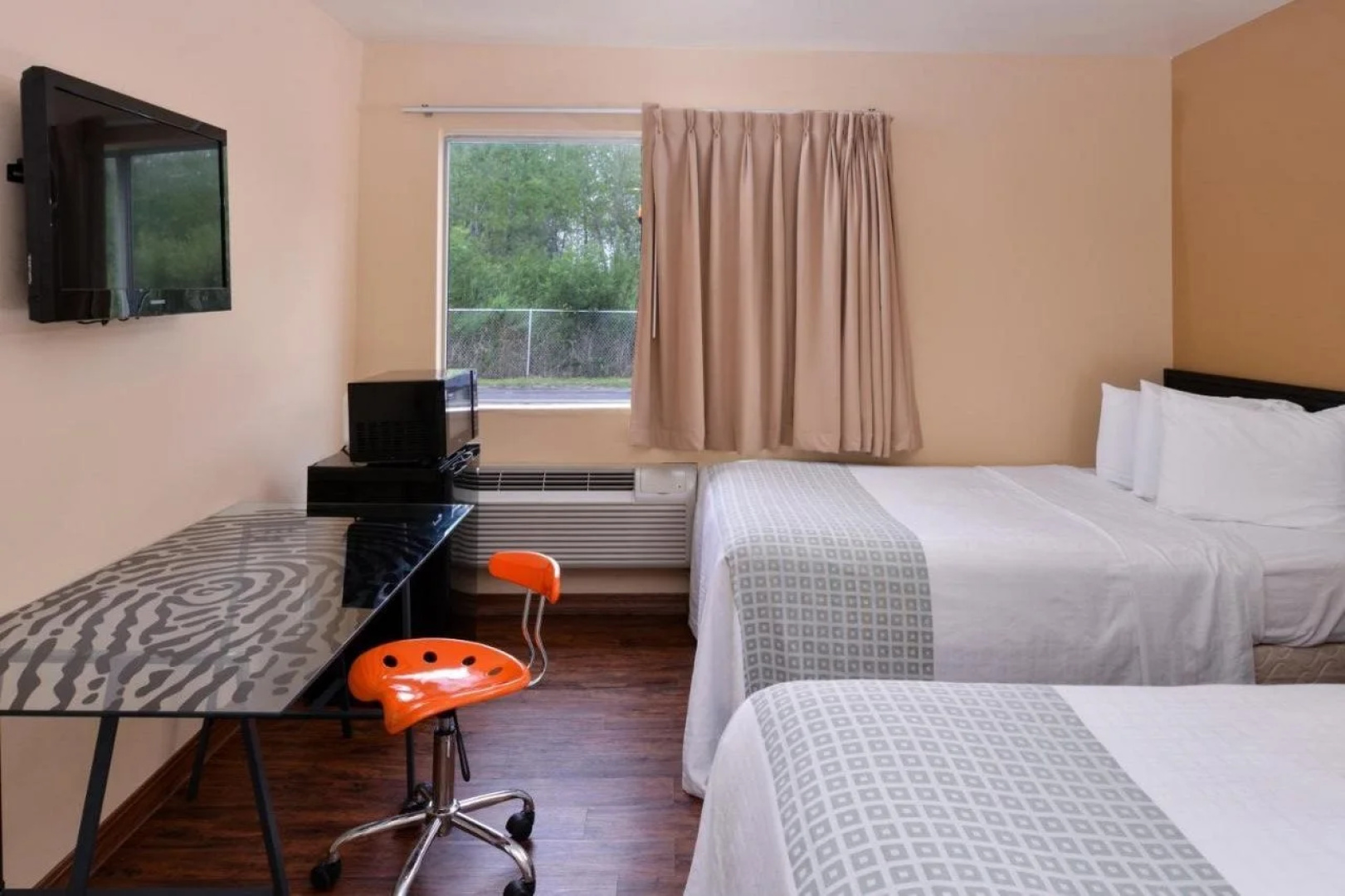 Americas Best Value Inn - Madison