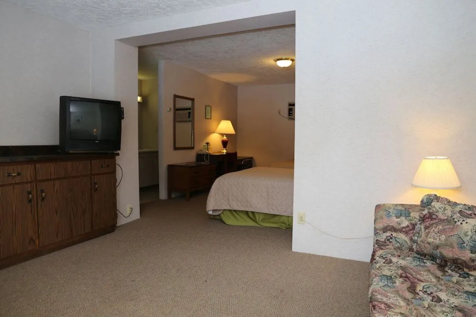 Arrowhead Inn by Baaman's