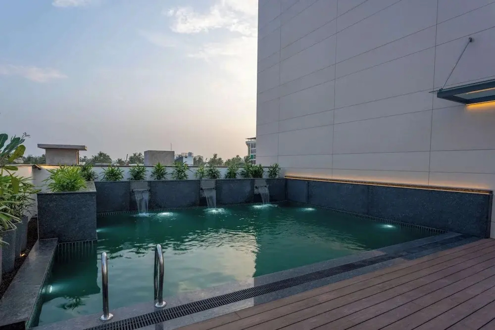 Park Inn & Suites By Radisson Thrissur East Fort