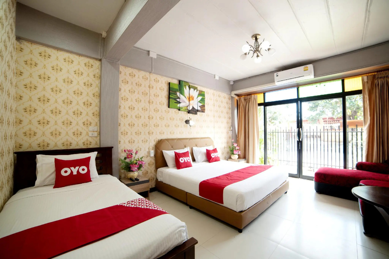 OYO 465 Krung Kao Traveller Lodge (Vaccinated Staff)