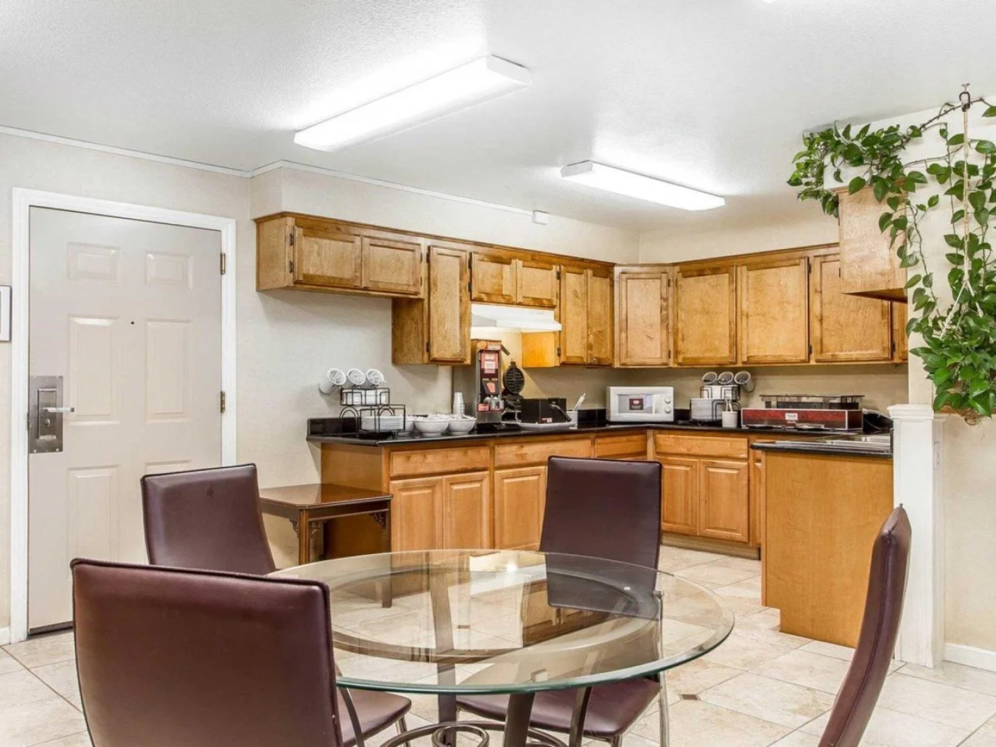 Comfort Suites Red Bluff near I-5