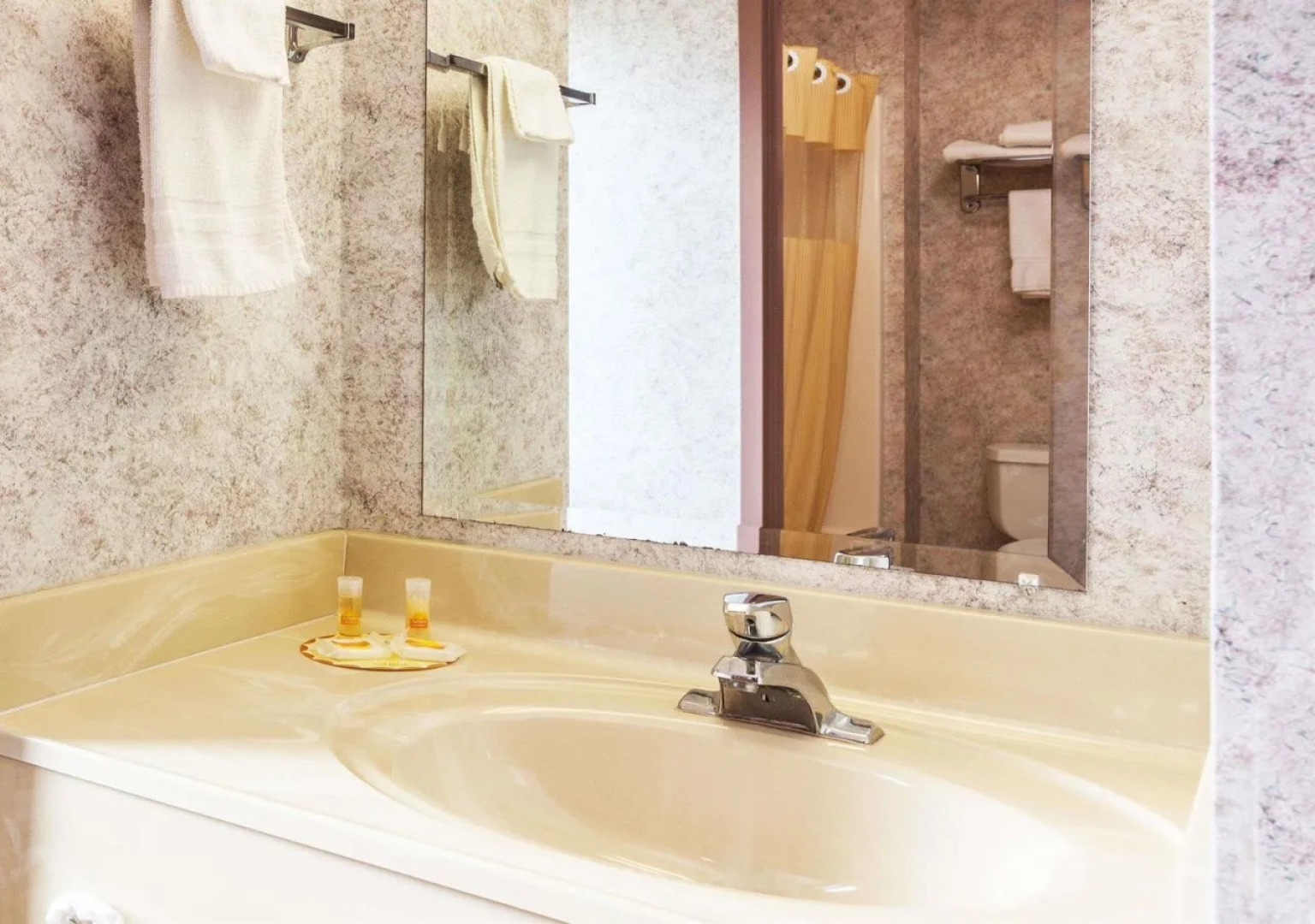 Red Roof Inn Weedsport