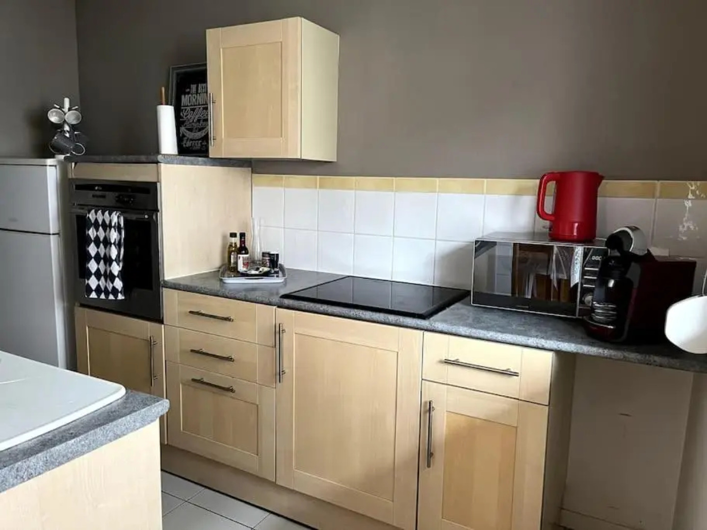 Au 96 - 4 pers - Aux portes de Lille - 3 min Métro Lomme Lambersart