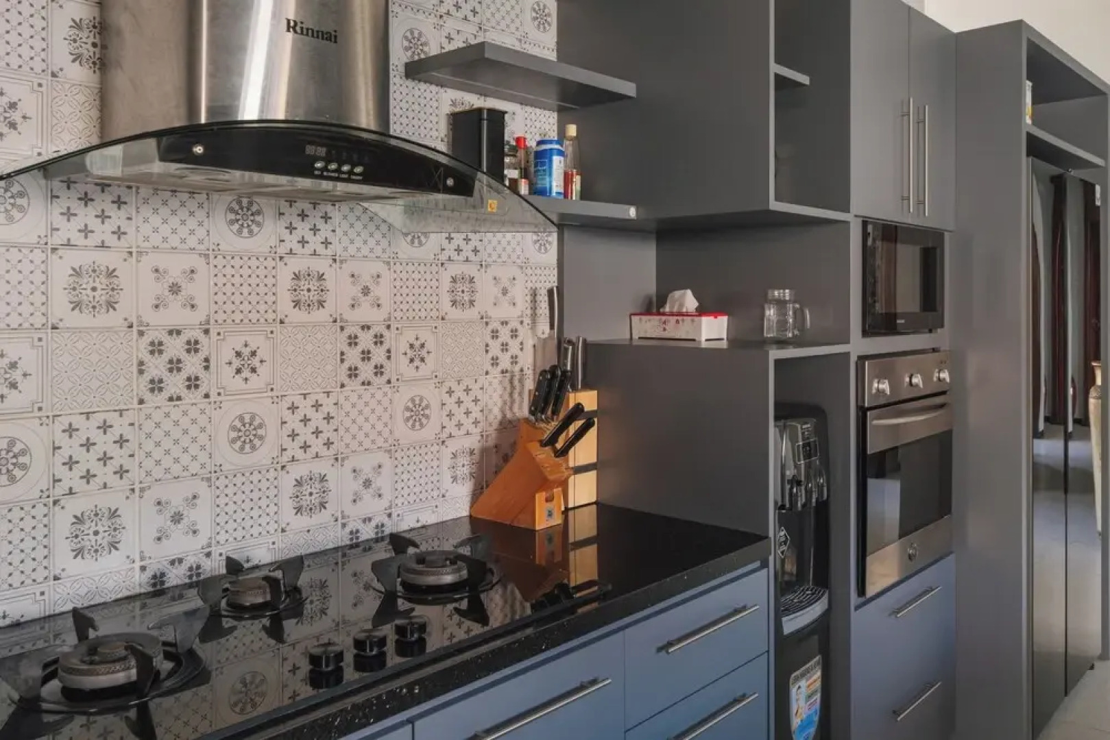 Blue Marlin 6-BR Villa Singaraja Bali