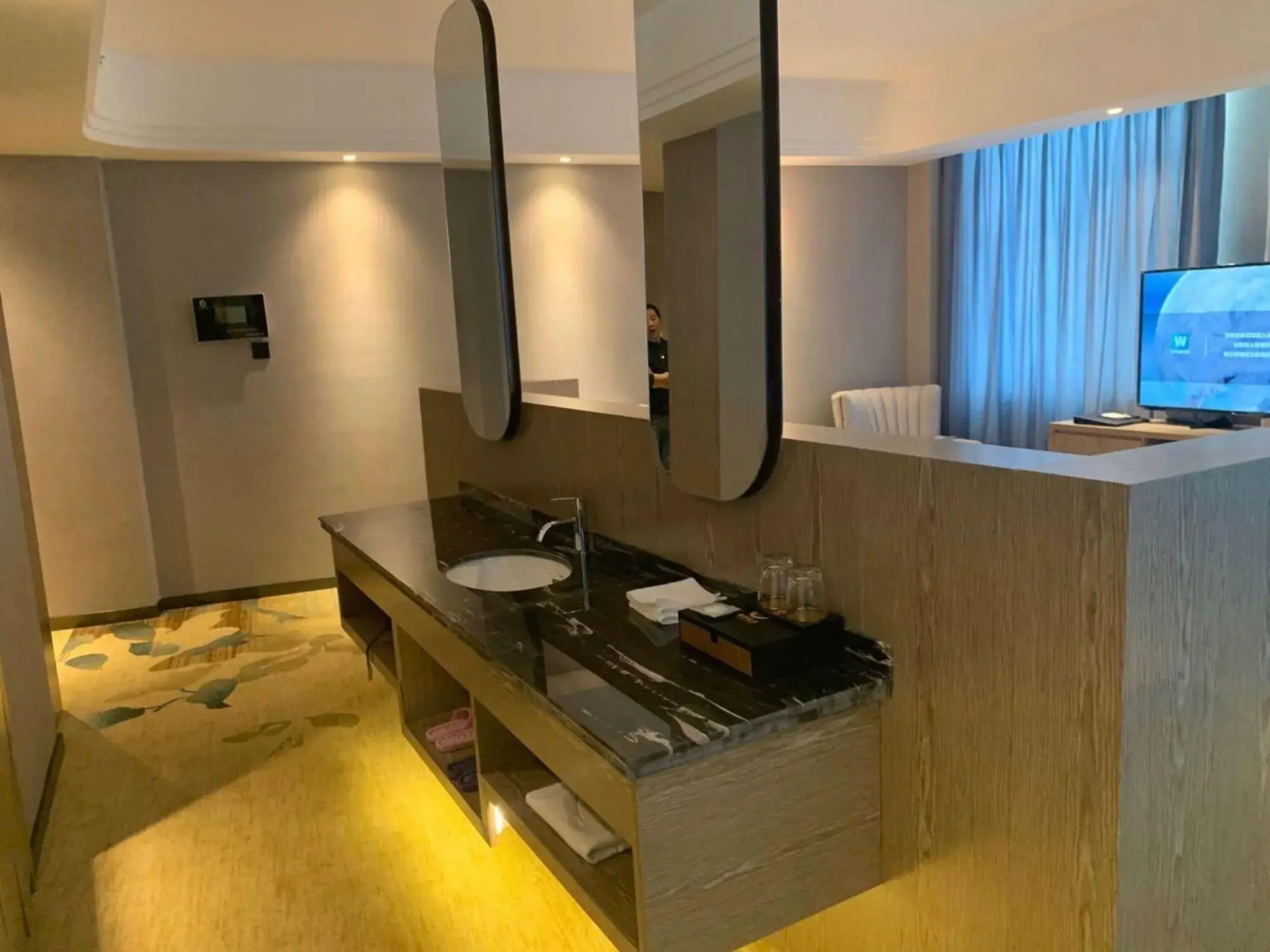 Dulan Hotel
