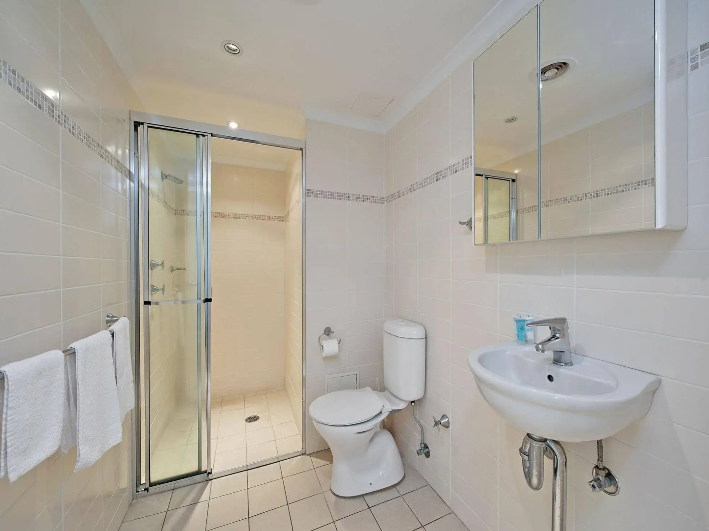 Shoal Bay Beachclub Apartments