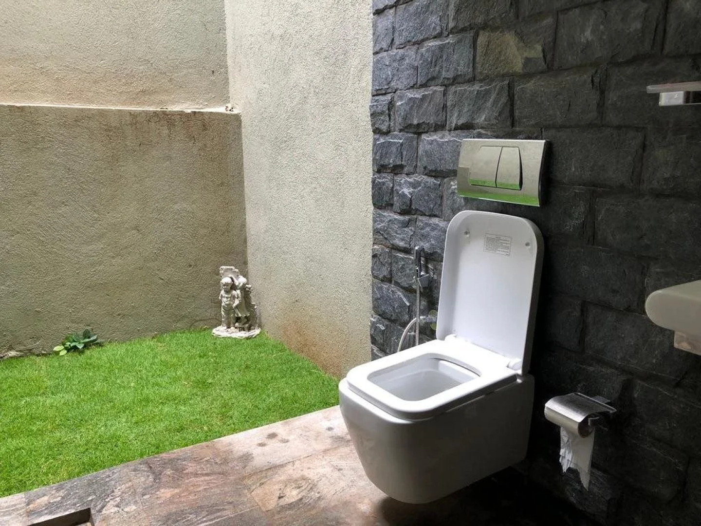 Arangala Forest Lodge