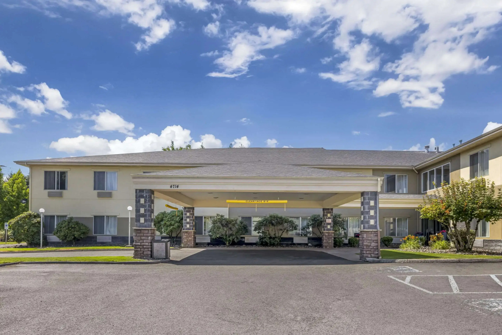 Comfort Suites Near Vancouver Mall