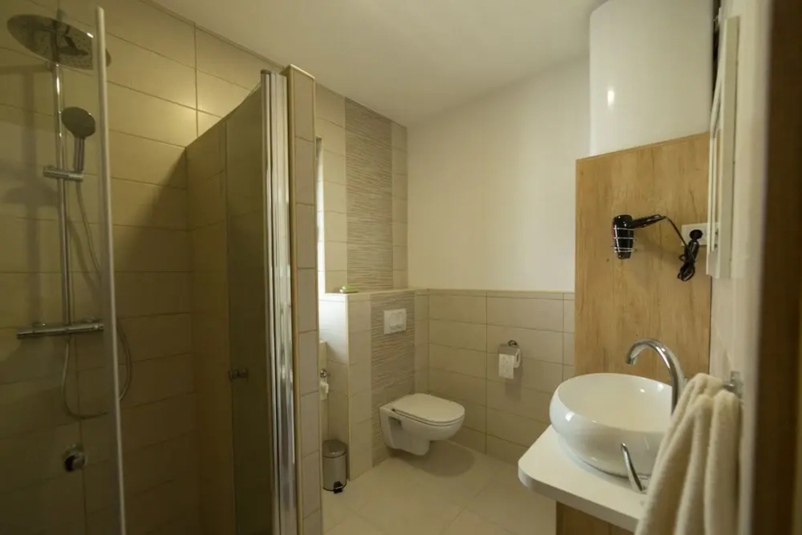 Apartmaji Banonia Stork Flight