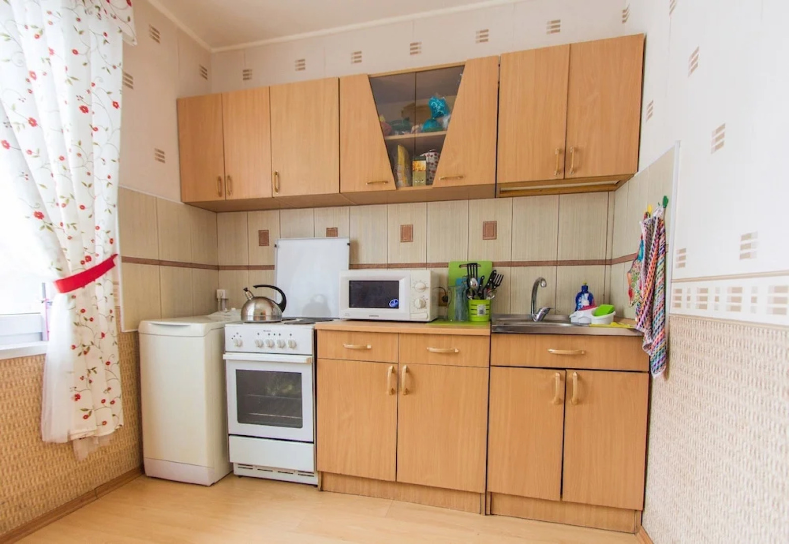 Жилое помещение Красный Диван