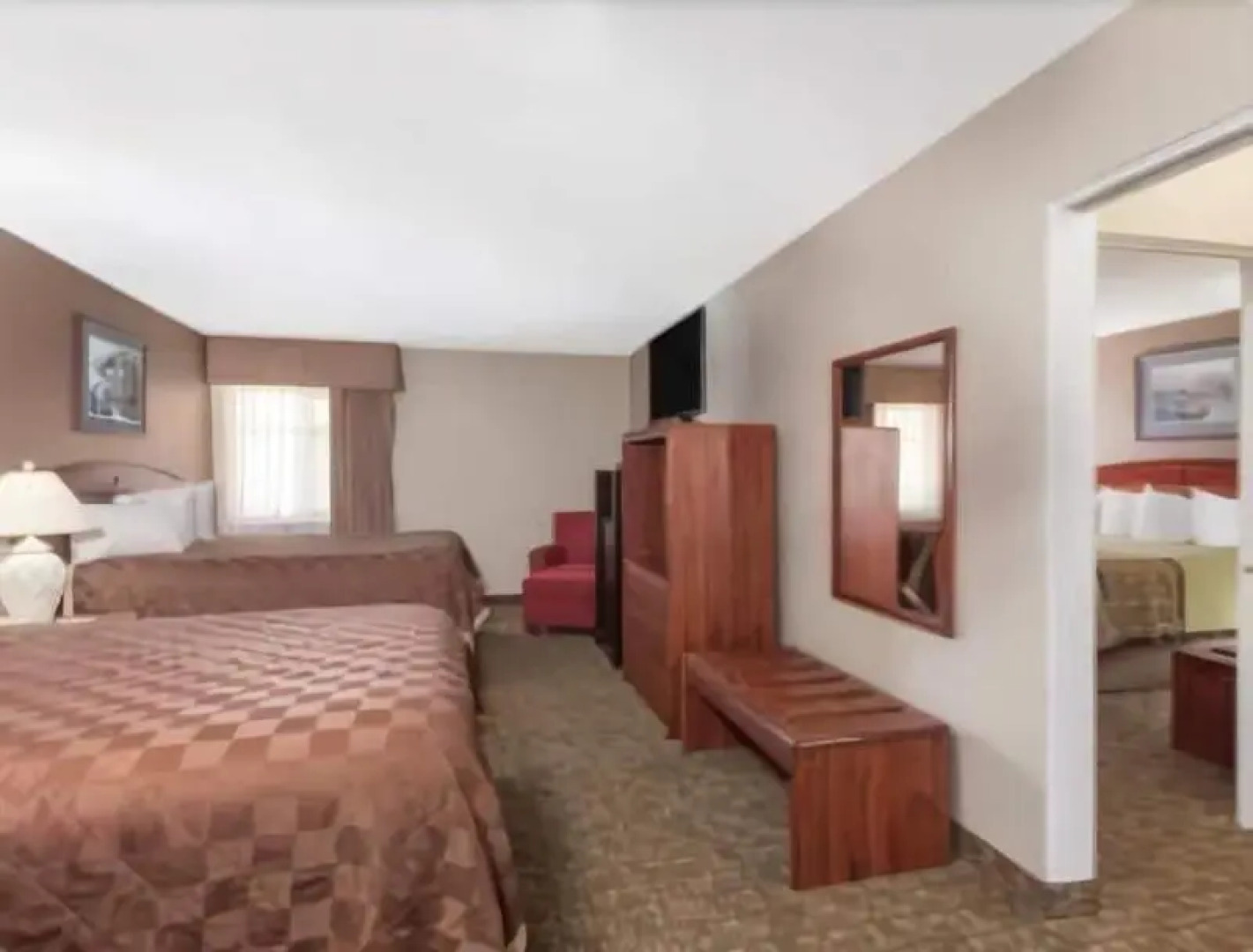 Ramada by Wyndham Fresno North