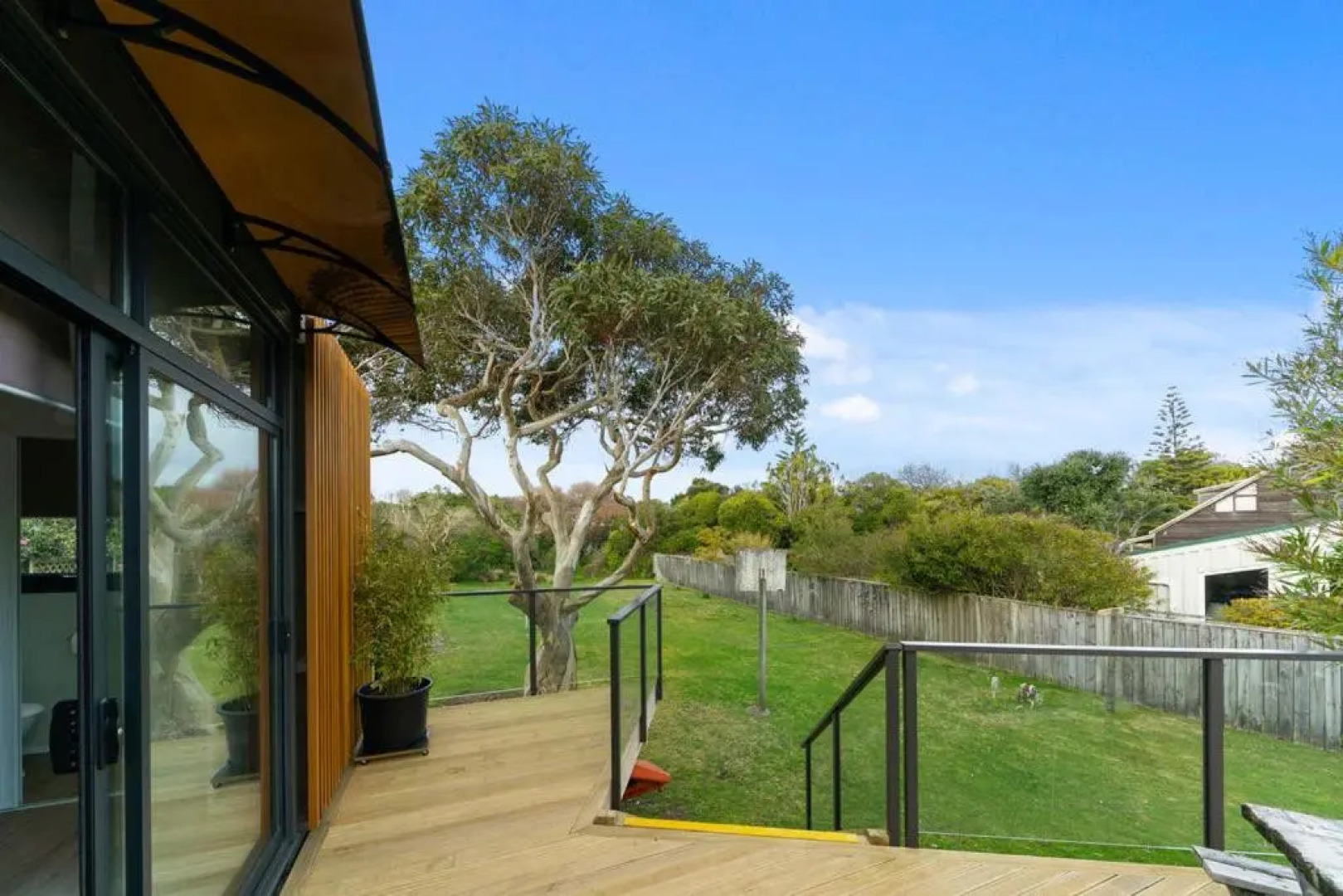 Calapso Cottage - Waikanae Beach Holiday Home