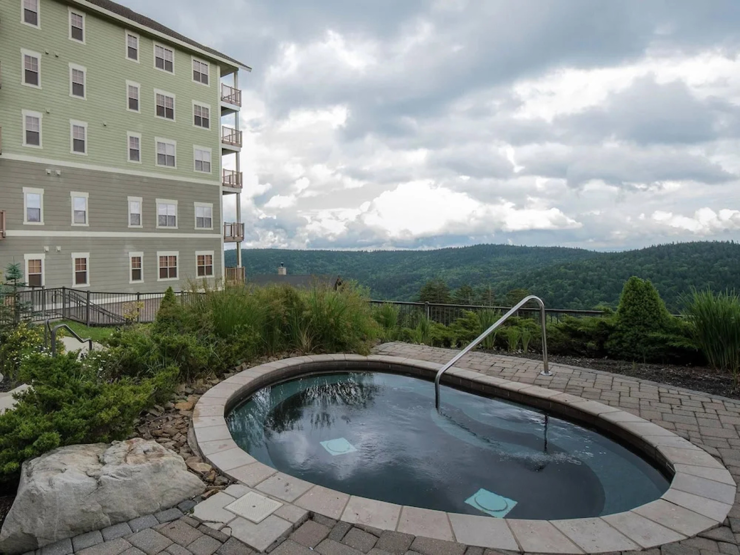 3 Br: Soaring Eagle 405