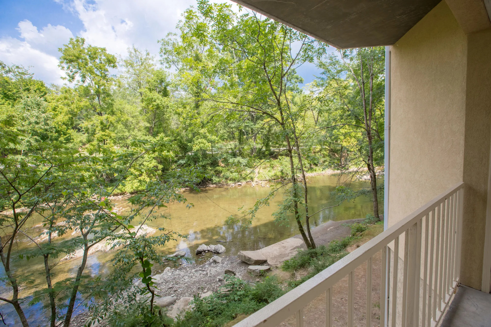 Twin Mountain Inn & Suites