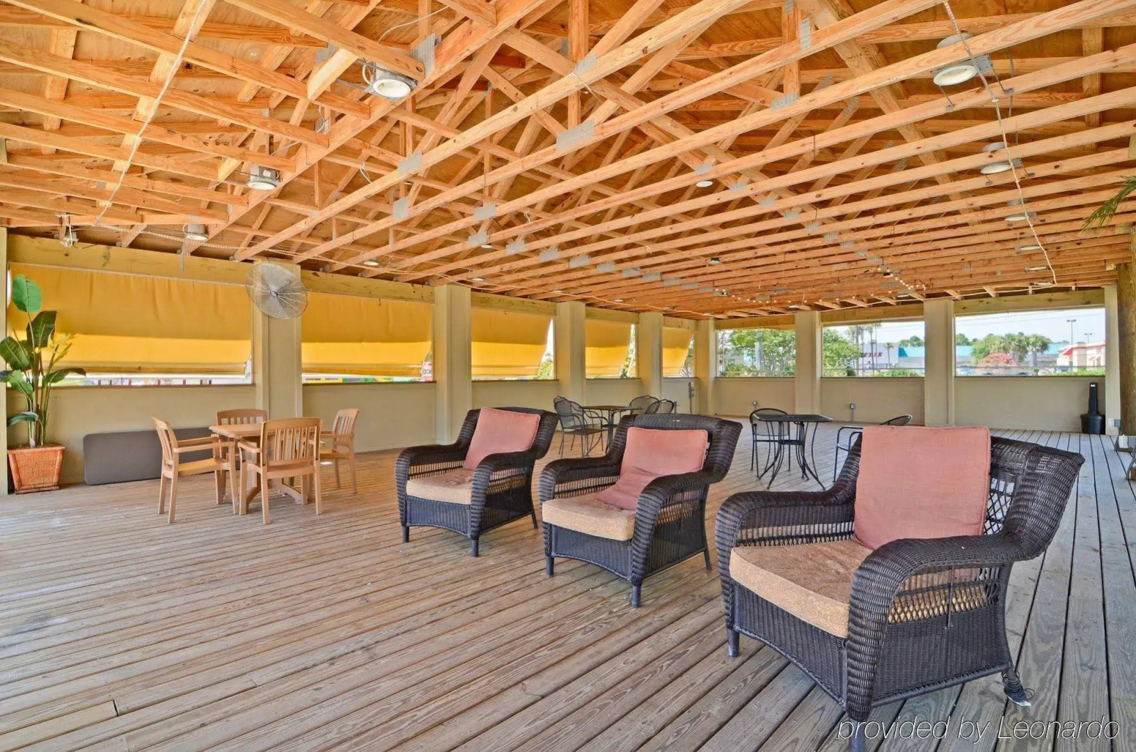 Best Western Navarre Waterfront