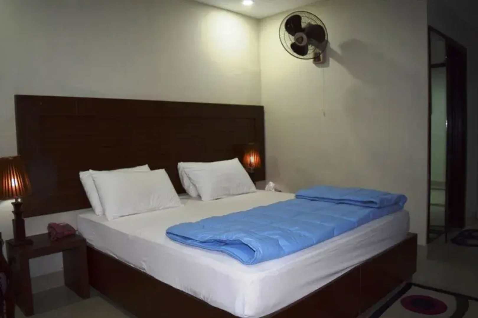 Hotel LaFlora