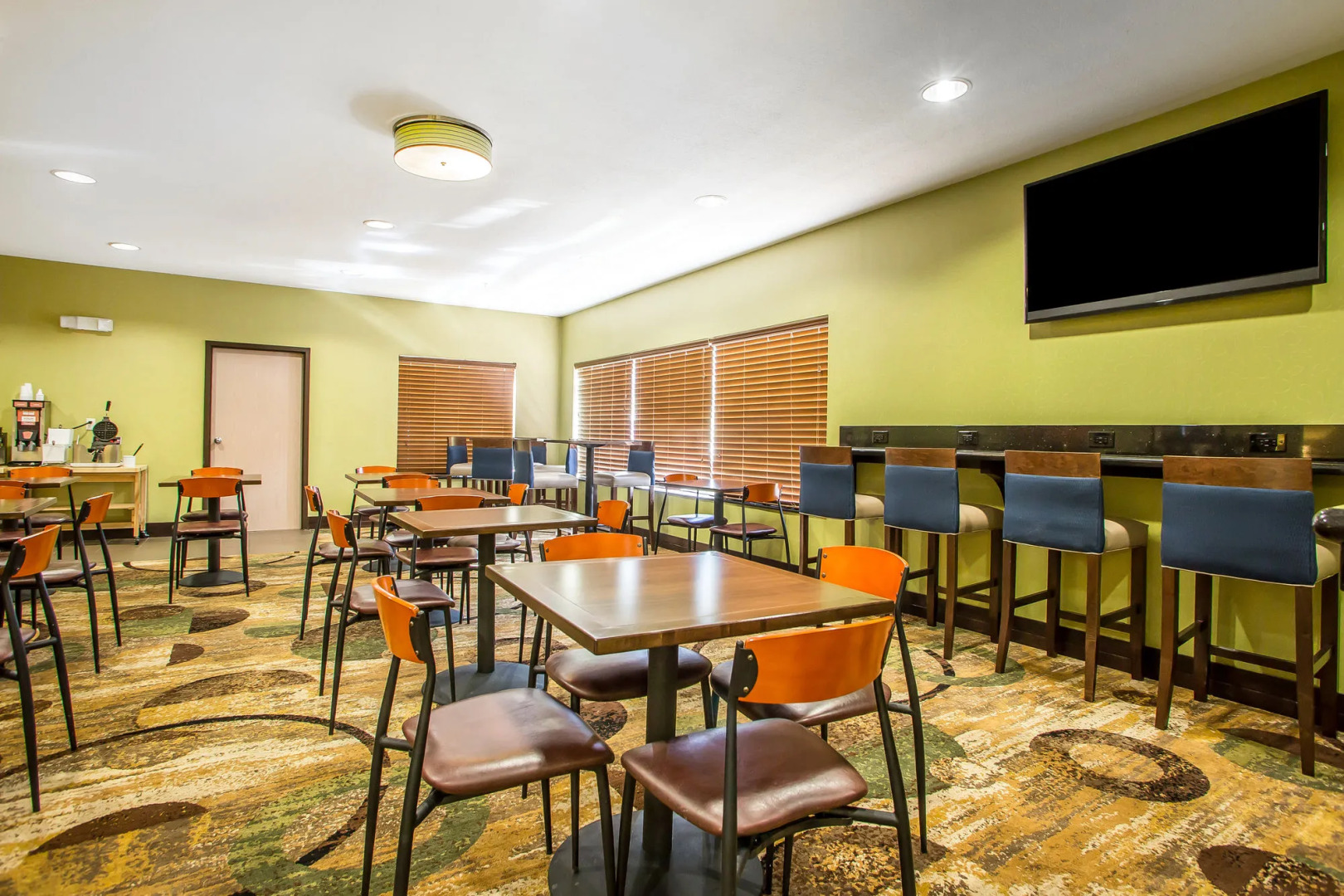 Comfort Inn & Suites Kansas City - Northeast
