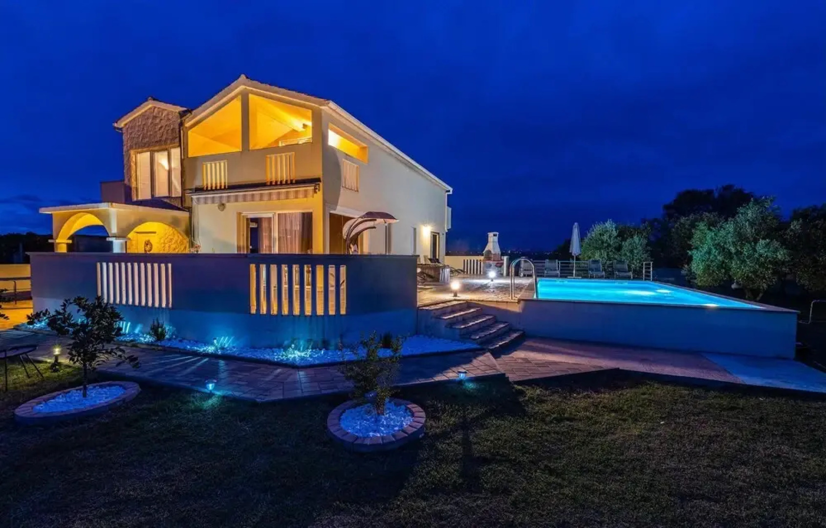 Beautiful Home in Sv Filip i Jakov With Wifi and 4 Bedrooms