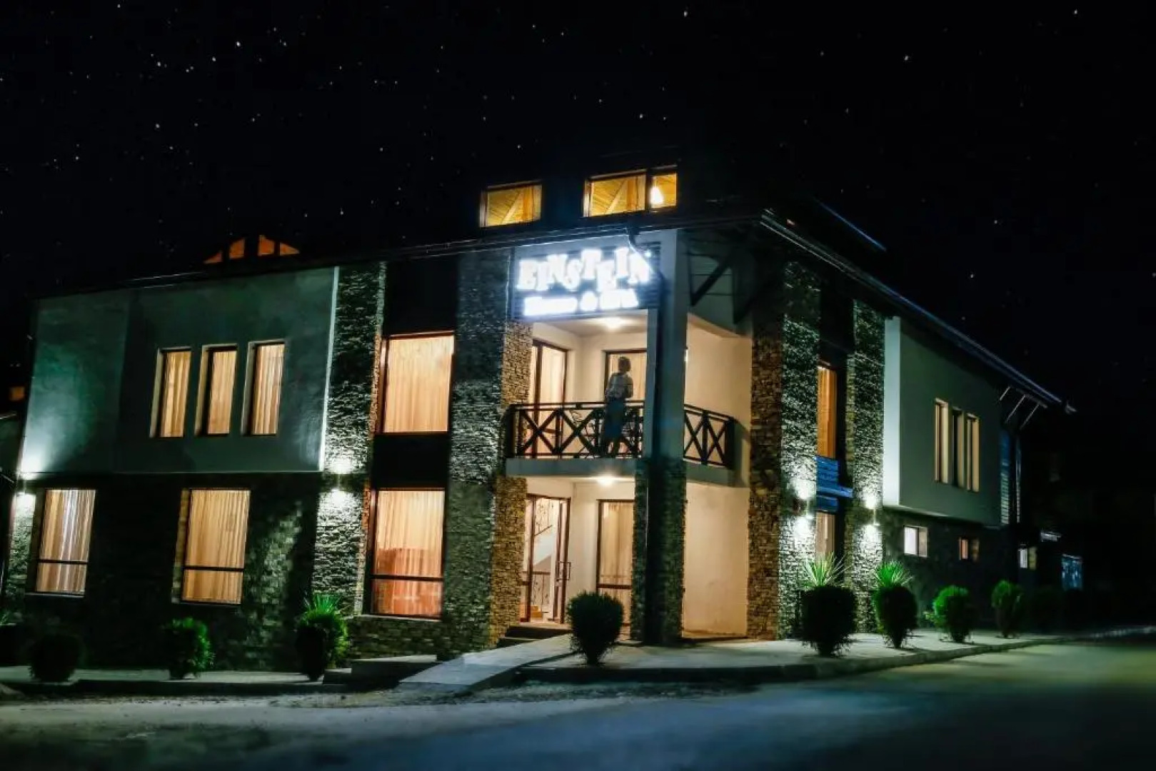 Einstein House & Spa