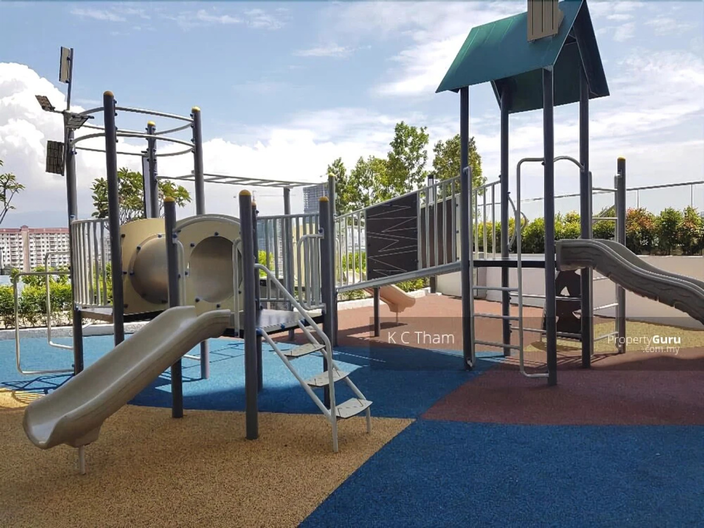 Woodsbury Suites 7722 Butterworth