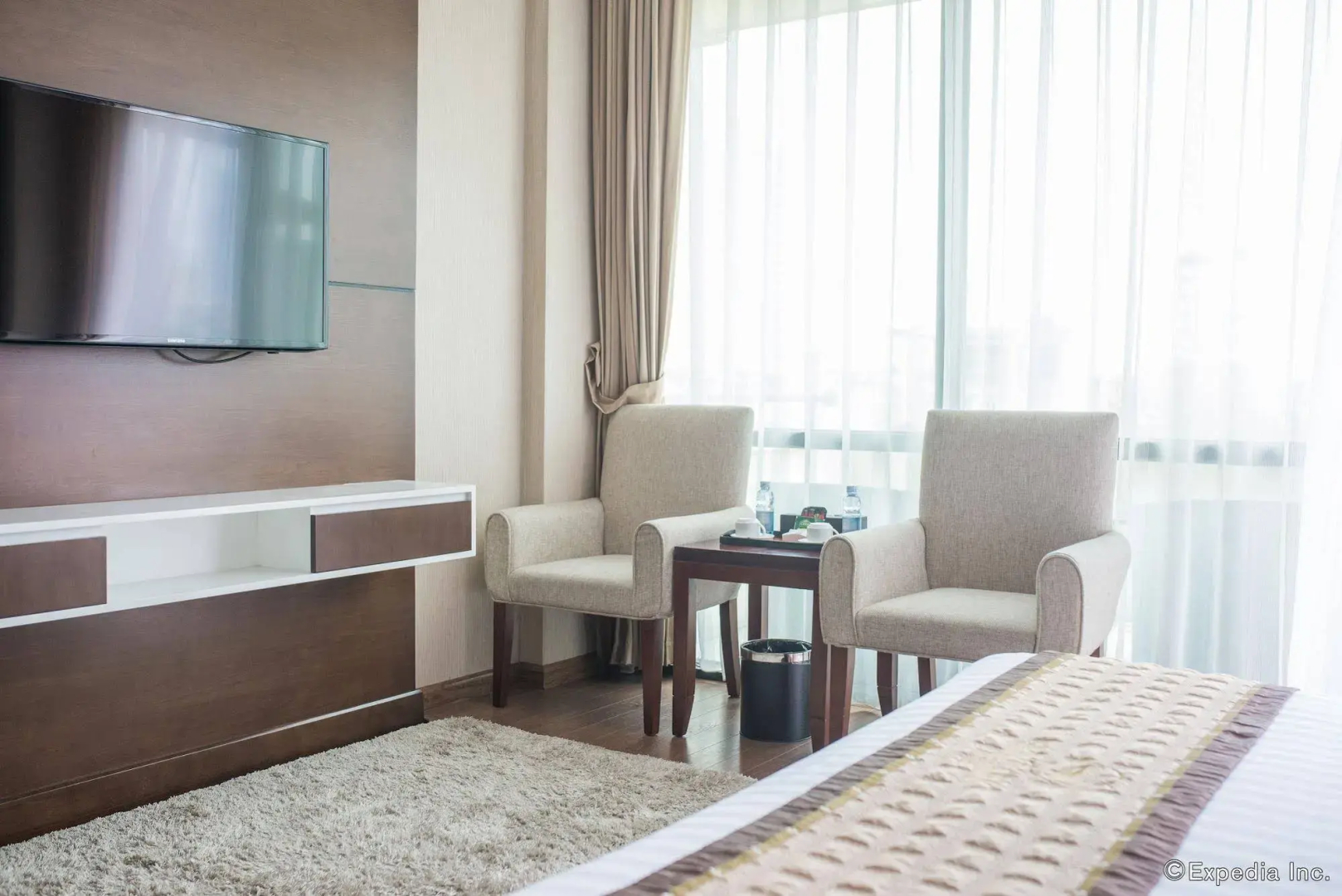 Skylark Hotel