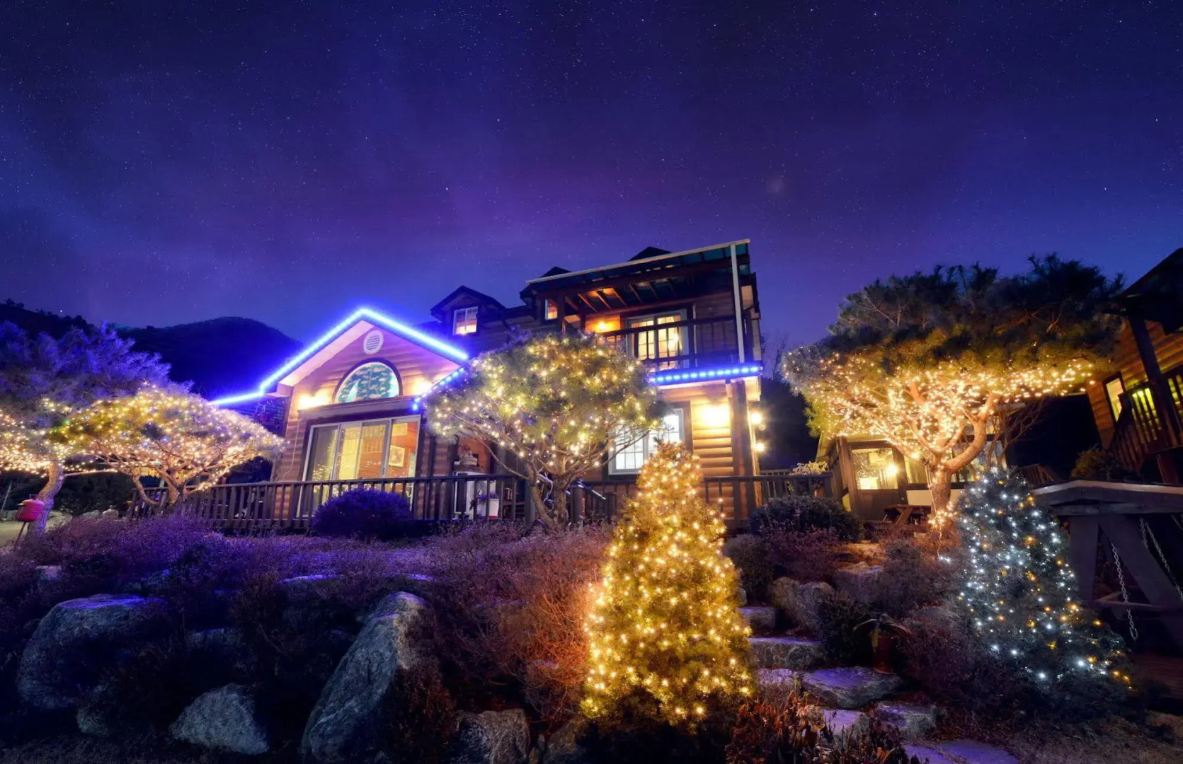 Bohemian couple pension